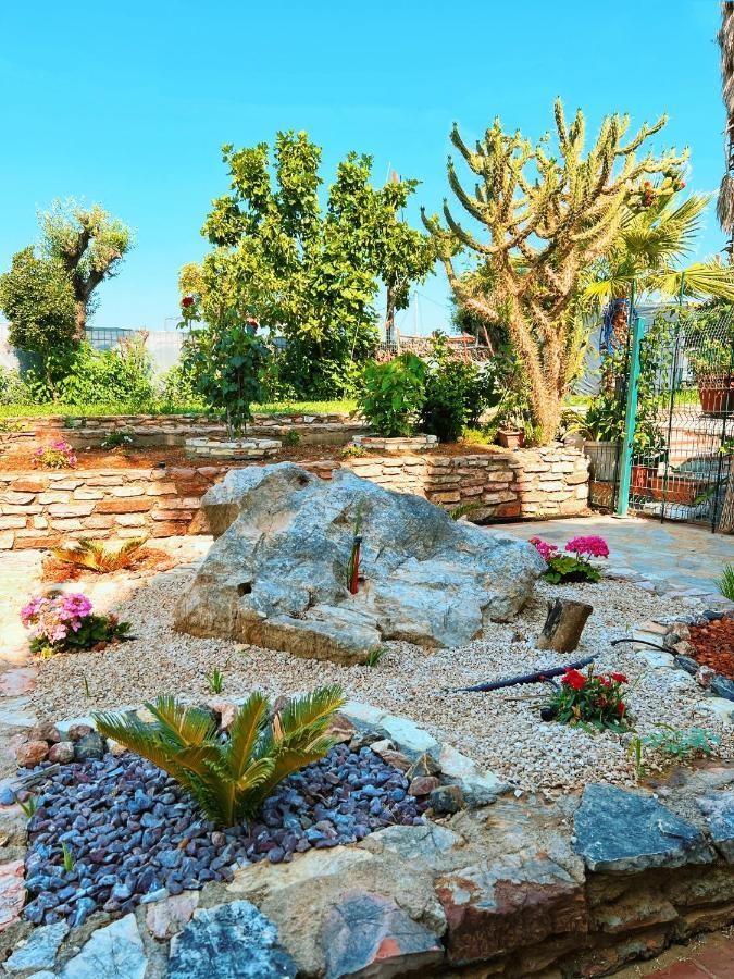 Kalamata Garden Suite Dış mekan fotoğraf